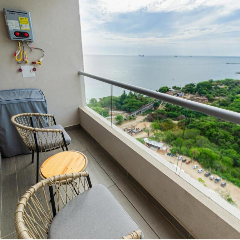 Apartamento con playa y piscina a 5 minutos del aeropuerto - One-Bedroom Apartment - 3