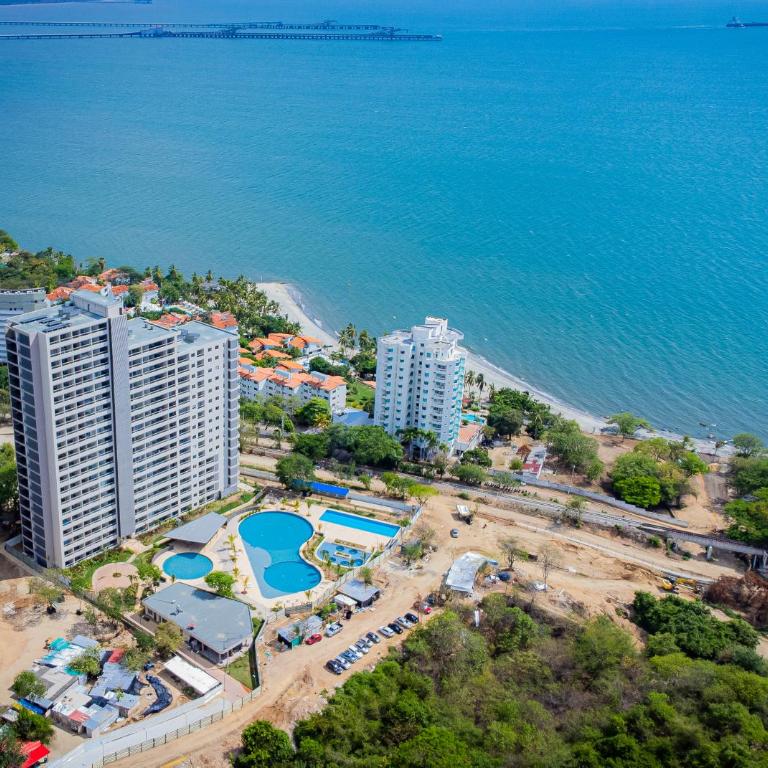 Apartamento con playa y piscina a 5 minutos del aeropuerto - One-Bedroom Apartment - 5