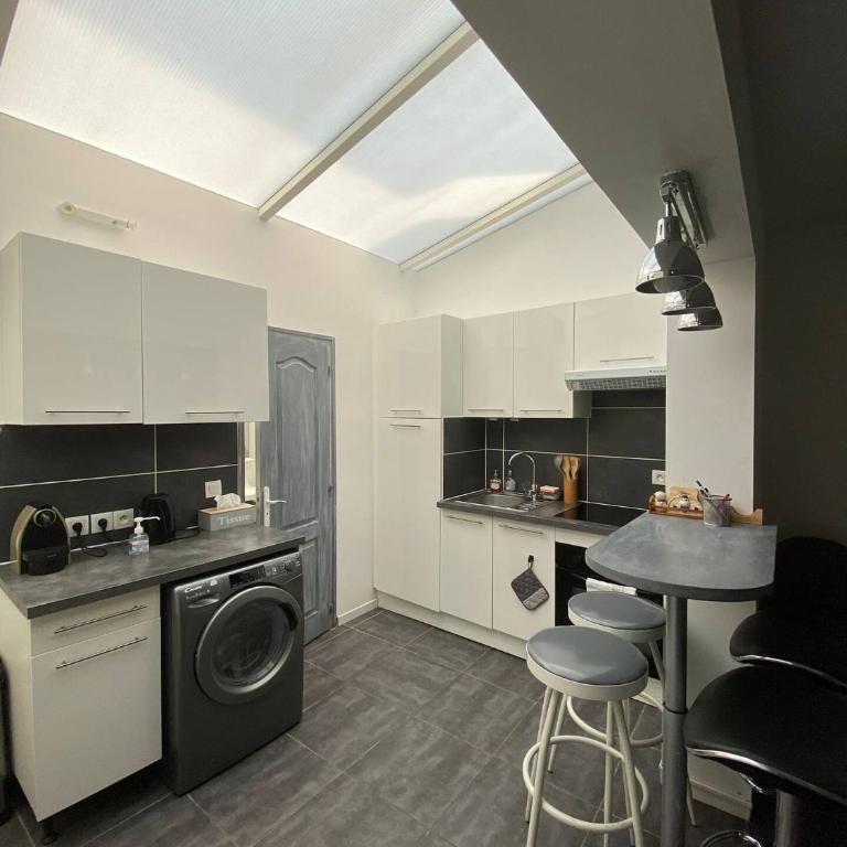 Duplex cosy à quelles minutes à pied du centre ville - One-Bedroom Apartment - 6