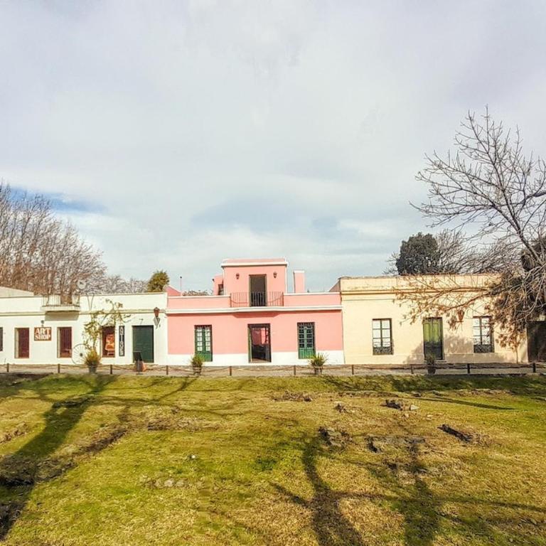 La Casa Rosada del Barrio Histórico - Three-Bedroom House - 38