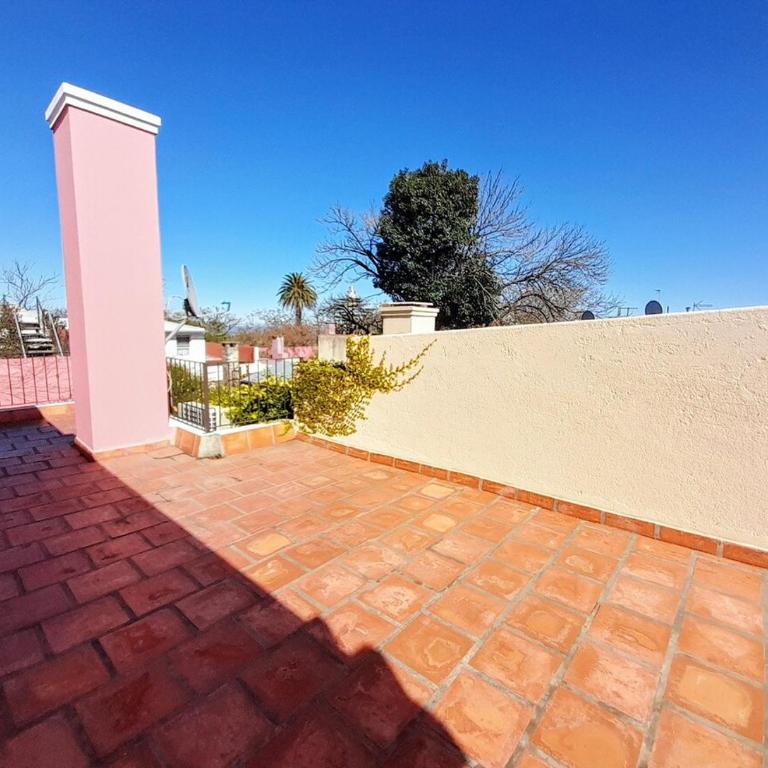 La Casa Rosada del Barrio Histórico - Three-Bedroom House - 35
