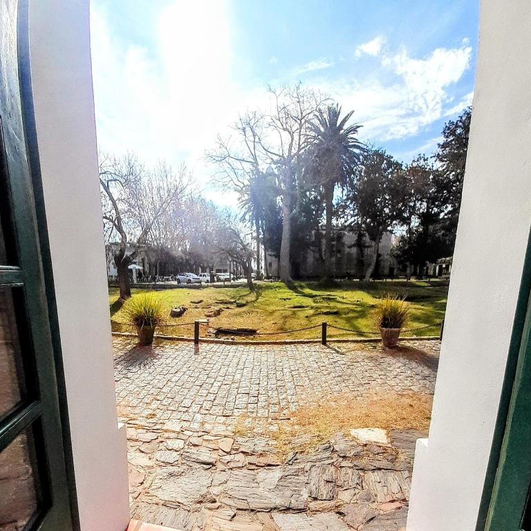 La Casa Rosada del Barrio Histórico - Three-Bedroom House - 37