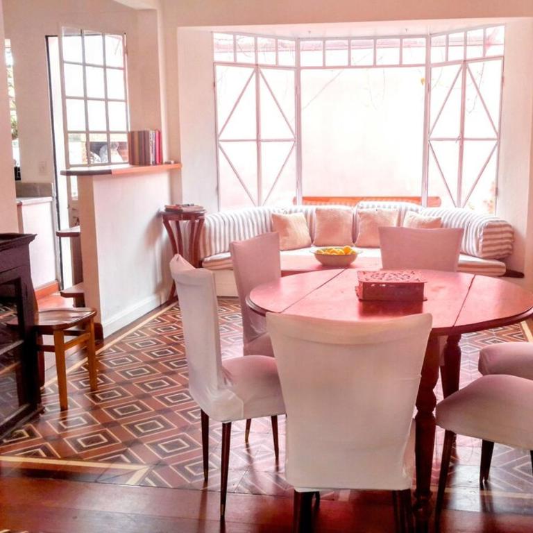 La Casa Rosada del Barrio Histórico - Three-Bedroom House - 19