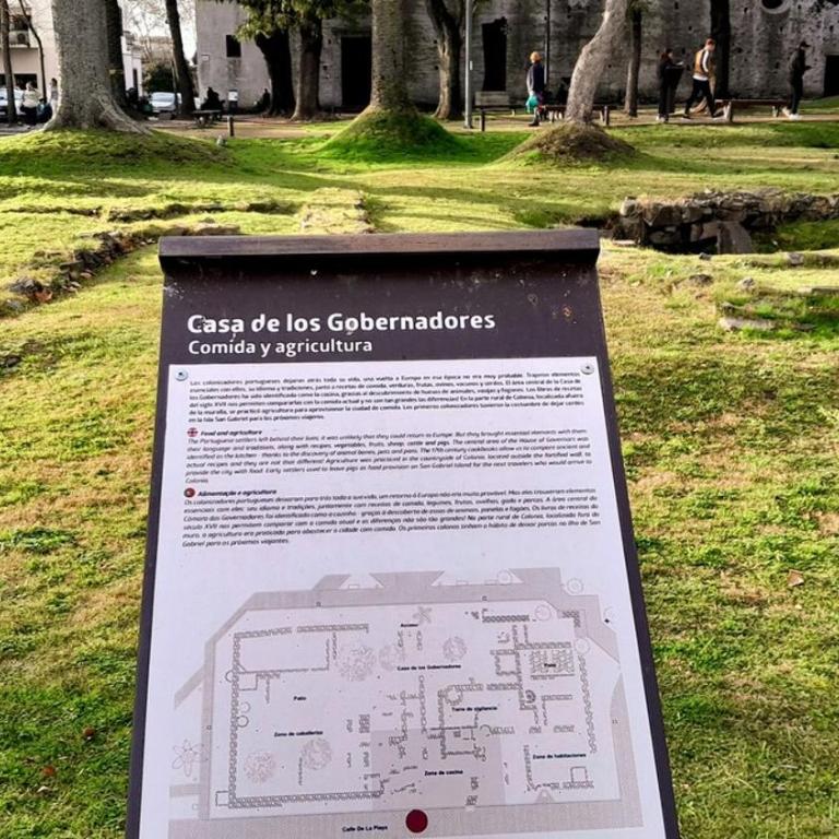 La Casa Rosada del Barrio Histórico - Three-Bedroom House - 40