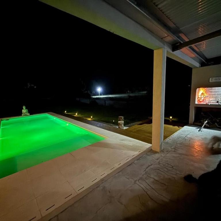 Amplia casa con pileta, parque y acceso a la playa - Three-Bedroom House - 22