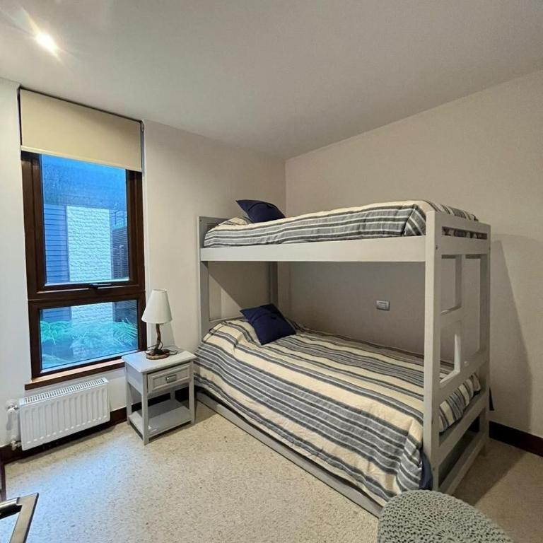 departamento con vista al lago 7p - Three-Bedroom Apartment - 4