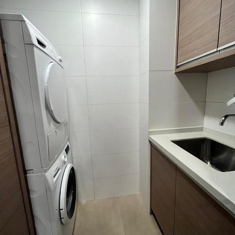 departamento con vista al lago 7p - Three-Bedroom Apartment - 20