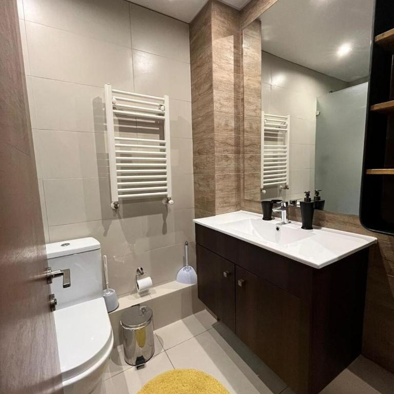 departamento con vista al lago 7p - Three-Bedroom Apartment - 24