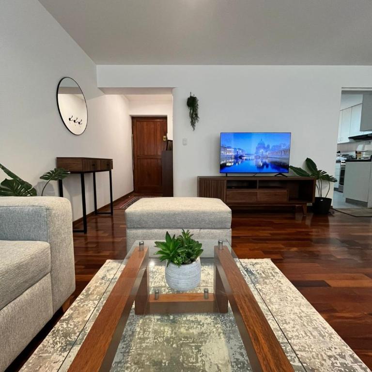 Acogedor apartamento a 2 cuadras de Larcomar - Apartamento de 2 dormitorios - 1