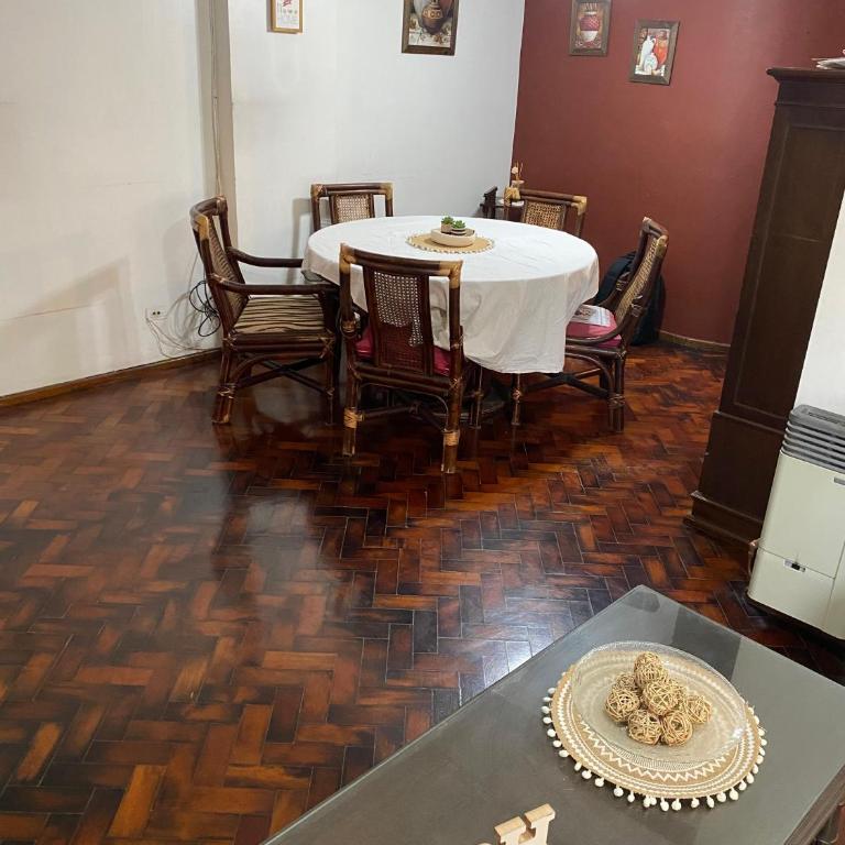 Cómodo 2 dormitorios sobre Bv Oroño Ideal familias - Two-Bedroom Apartment - 4