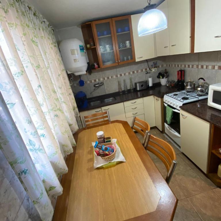 Cómodo 2 dormitorios sobre Bv Oroño Ideal familias - Two-Bedroom Apartment - 6