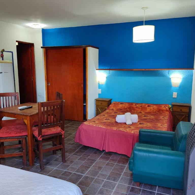 En Esta Tierra - One-Bedroom Apartment - 5