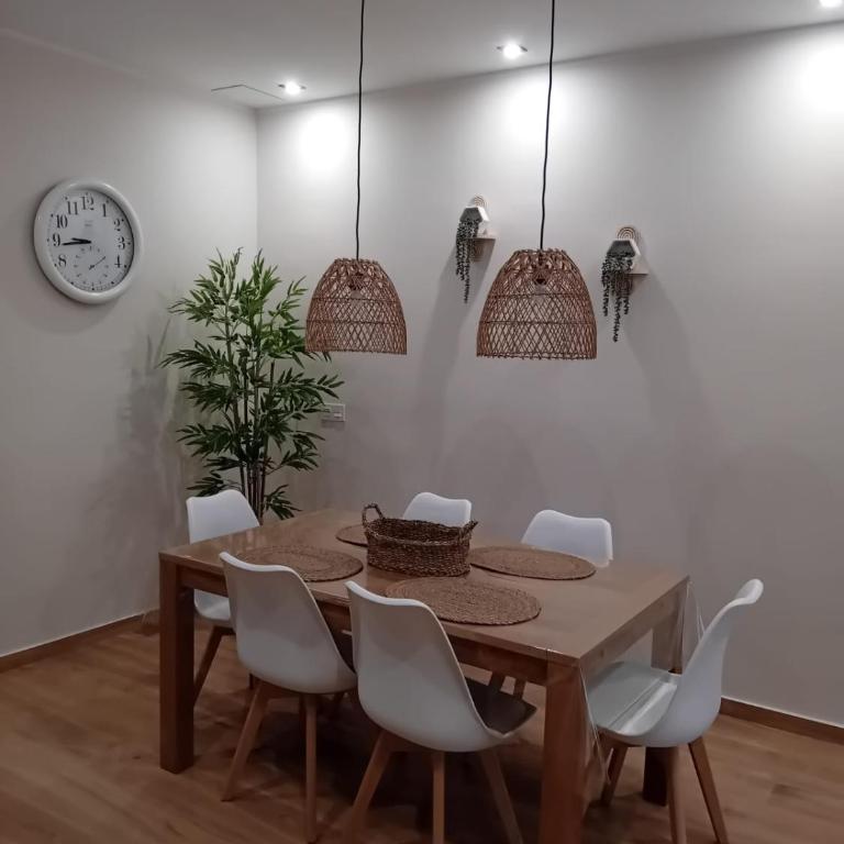 Vivienda Turística Independiente Sol y Alma - Four-Bedroom House - 45