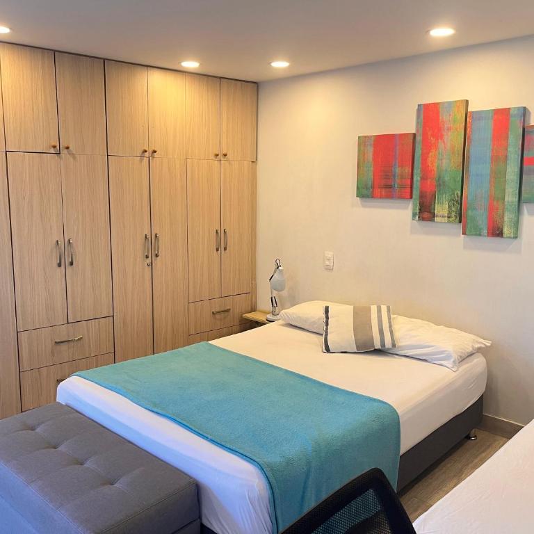 Por el mismo precio hasta 5 personas Poblado ApartaSuite - Apartamento de 1 dormitorio - 1