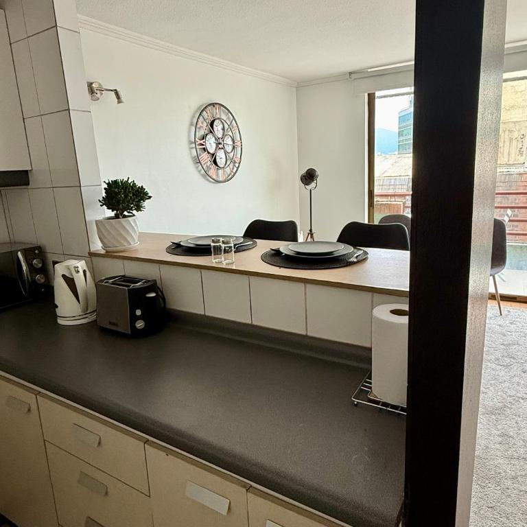 Cómodo y central dpto a pasos de metro Tobalaba - One-Bedroom Apartment - 8