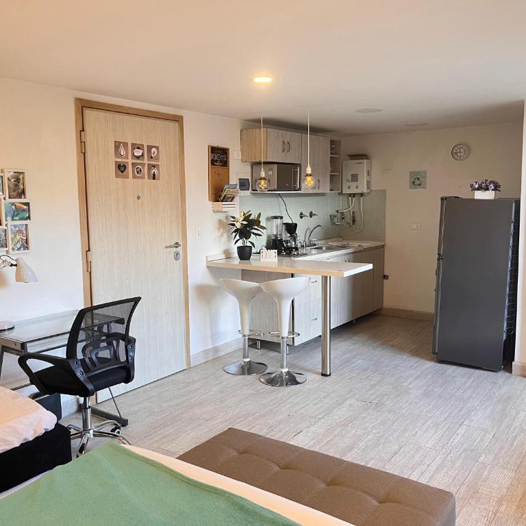 Ed La Frontera El Poblado ApartaSuite familiar hasta 5 - Apartamento Deluxe de 1 dormitorio con vistas a la ciudad - 10
