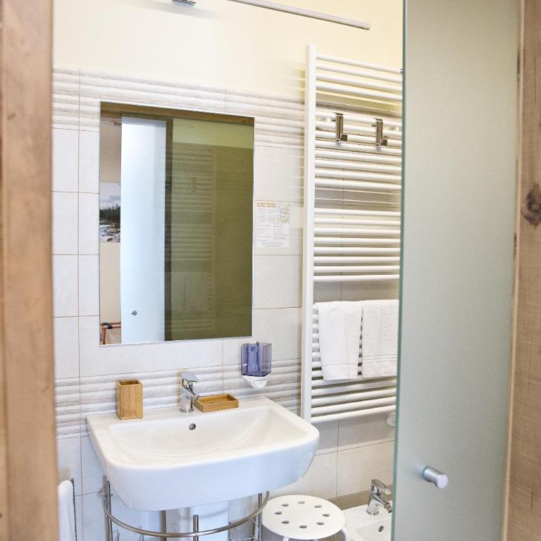Osteria Senza Fretta Rooms for Rent - Habitación Doble Deluxe (2 adultos + 1 niño) - 10