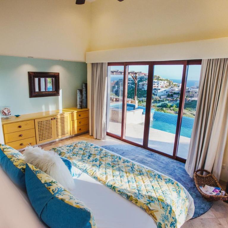 Gorgeous Villa with Panoramic Views in Pedregal - Casa de 4 dormitorios - 2