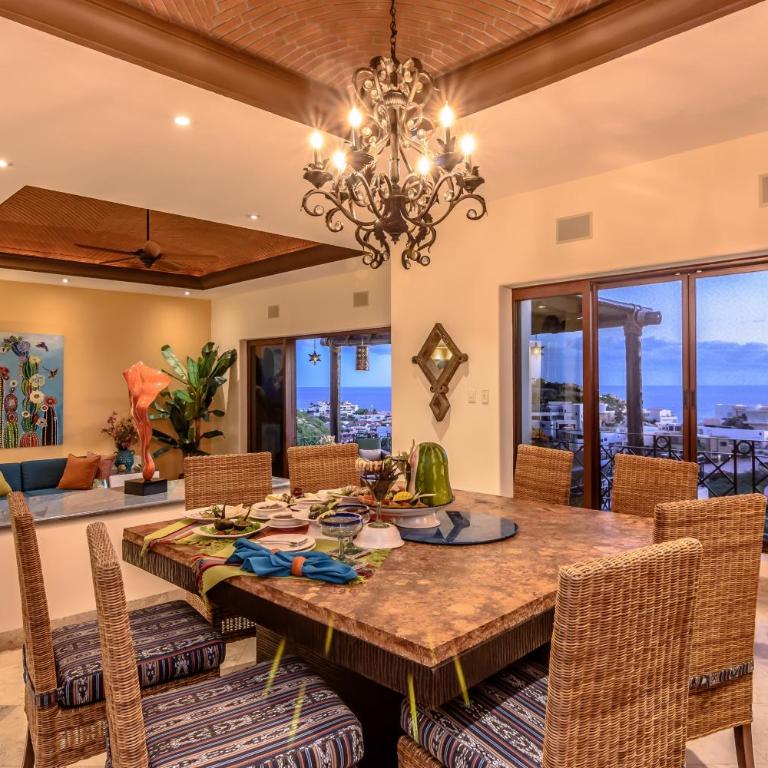 Gorgeous Villa with Panoramic Views in Pedregal - Casa de 4 dormitorios - 12