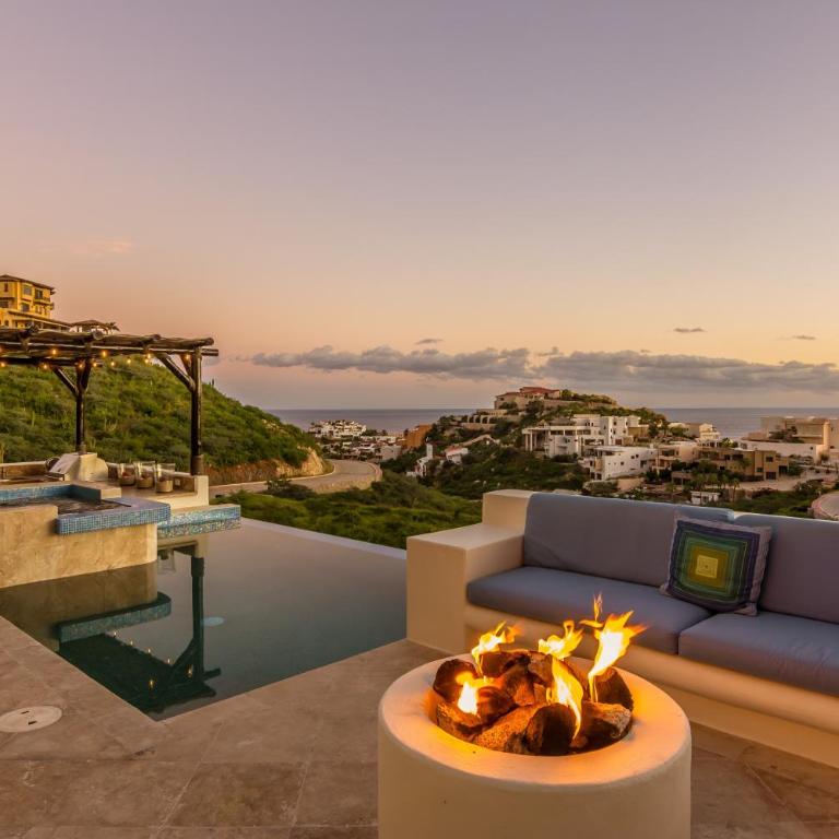 Gorgeous Villa with Panoramic Views in Pedregal - Casa de 4 dormitorios - 14