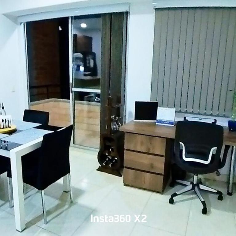 Apto cerca a la estación Niquia con piscina - Apartamento de 2 dormitorios - 48
