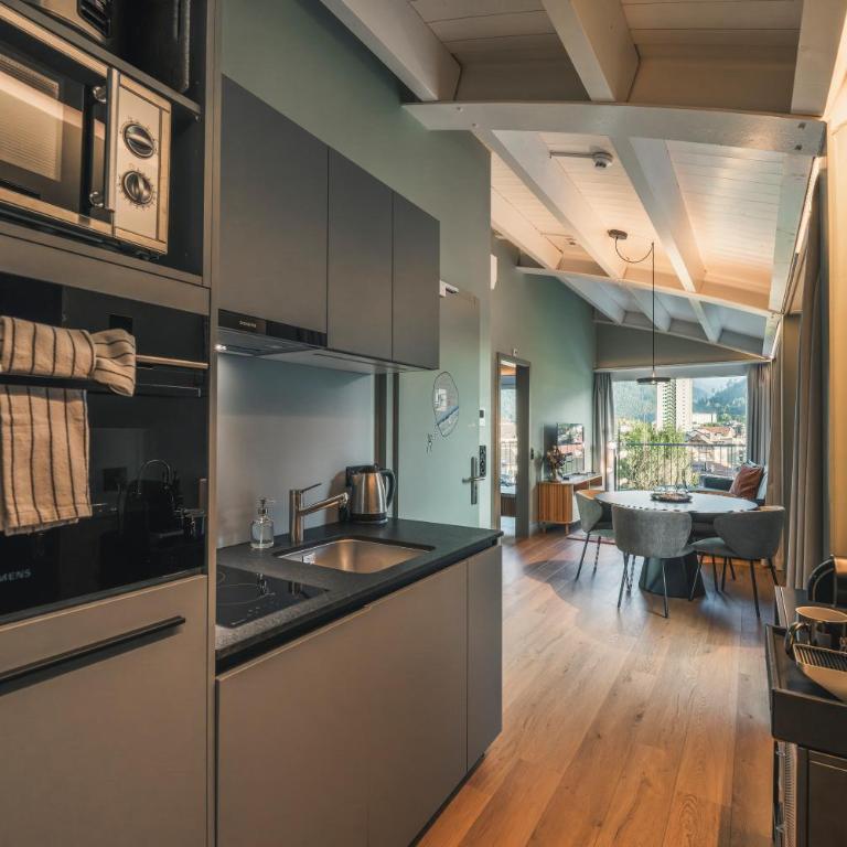 HOP Apartments & Suites - Loft Suite (Room 570) - 10