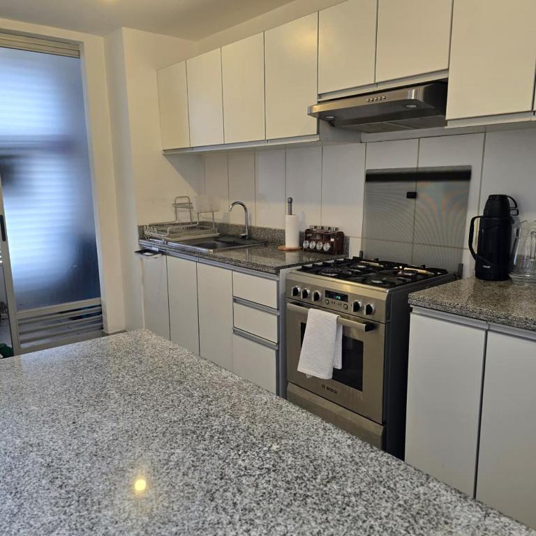 Departamento Arequipa- PERUMIN 2025 - Two-Bedroom Apartment with City View - 11