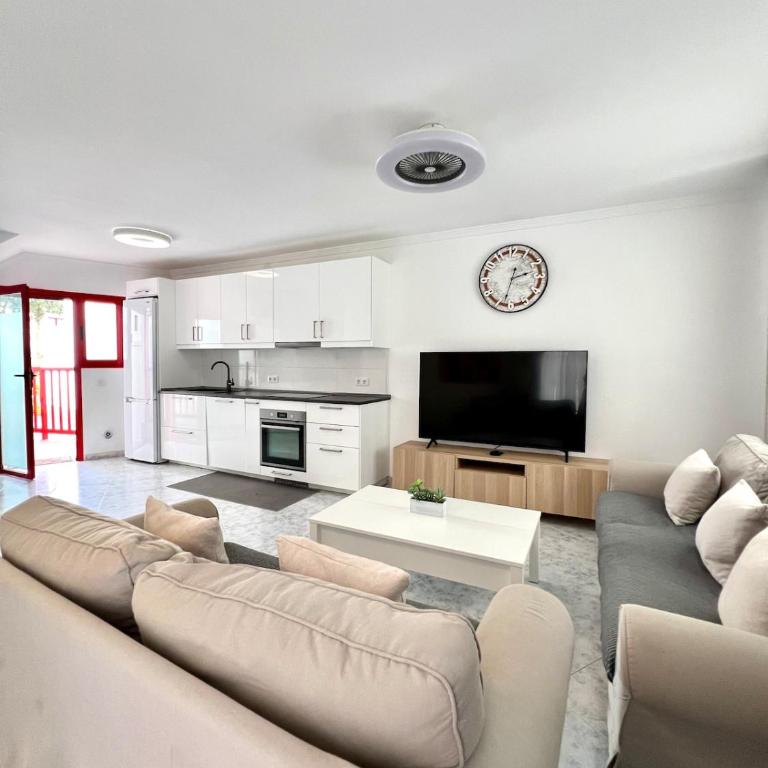 Quiet Corner by the Beach - Two-Room Apartment - 1