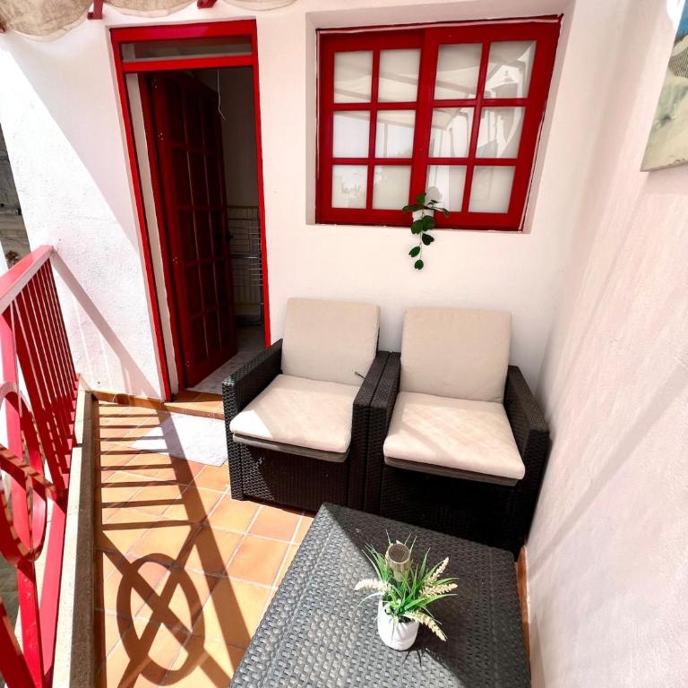 Quiet Corner by the Beach - Two-Room Apartment - 10