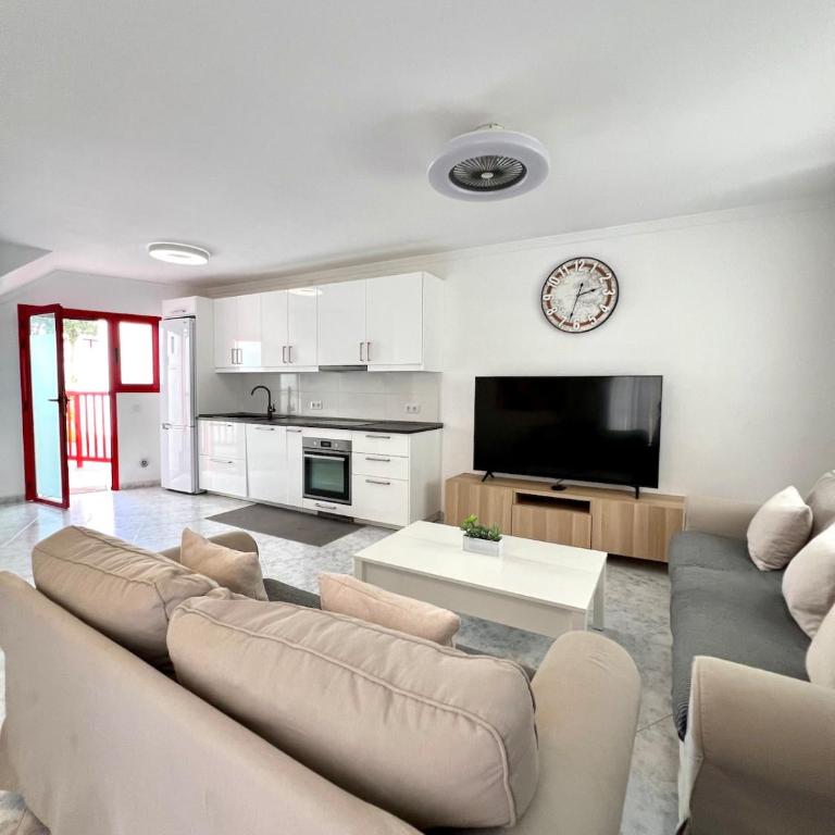 Quiet Corner by the Beach - Two-Room Apartment - 23