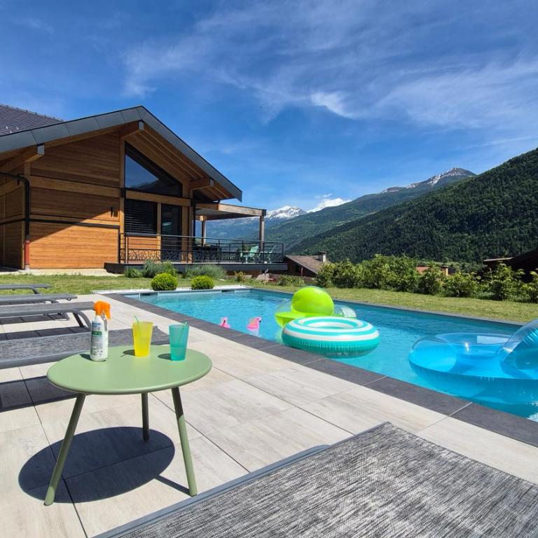 Chalet neuf, Jacuzzi, piscine privée mai-sept, pétanque, proche Paradiski - Chalet - 8