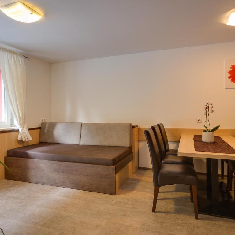 Apart Praxmarer - Two-Bedroom Apartment - 3