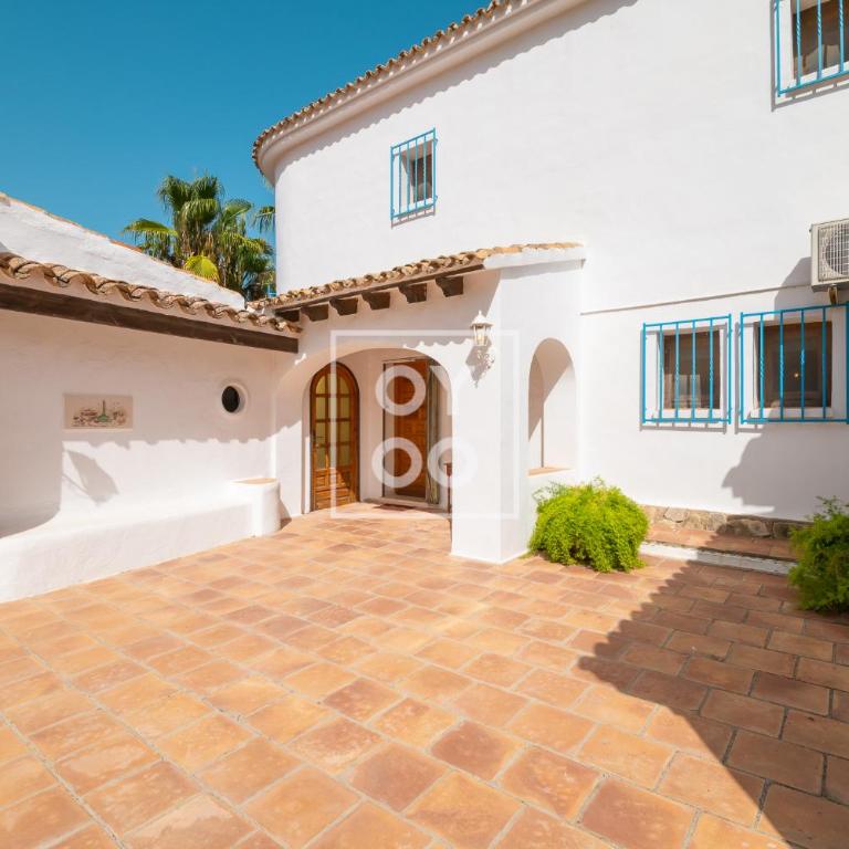 Villa El Monte de Moraira, private pool, sea views - by OYOOSTAYS - Three-Bedroom Vacation Home - 13