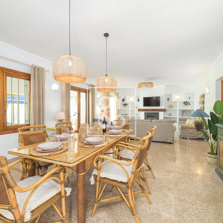 Villa El Monte de Moraira, private pool, sea views - by OYOOSTAYS - Three-Bedroom Vacation Home - 28