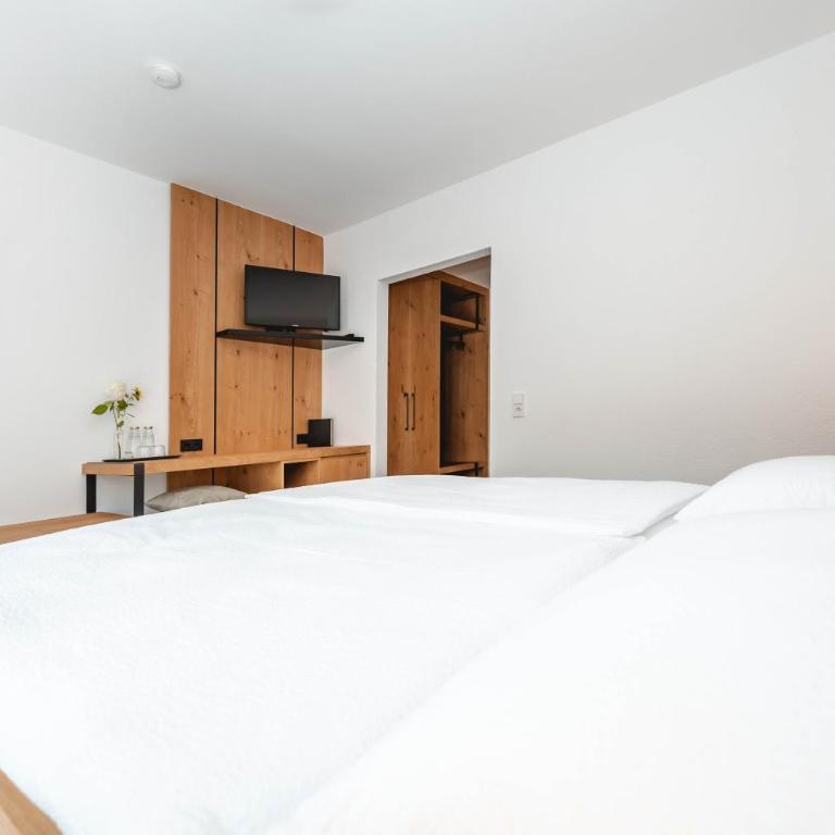 Pension Hauserhof - Deluxe Doppelzimmer mit Balkon - 4