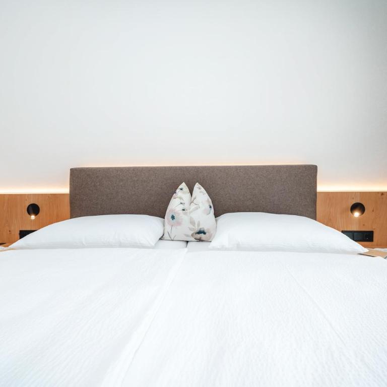Pension Hauserhof - Deluxe Doppelzimmer mit Balkon - 12