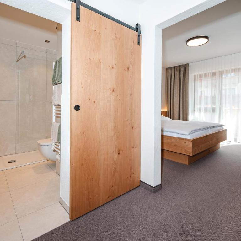 Pension Hauserhof - Deluxe Doppelzimmer mit Balkon - 1