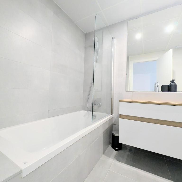 Oasis 325 Premium Apartment Sea & Mountains View - Apartamento de 3 dormitorios - 53