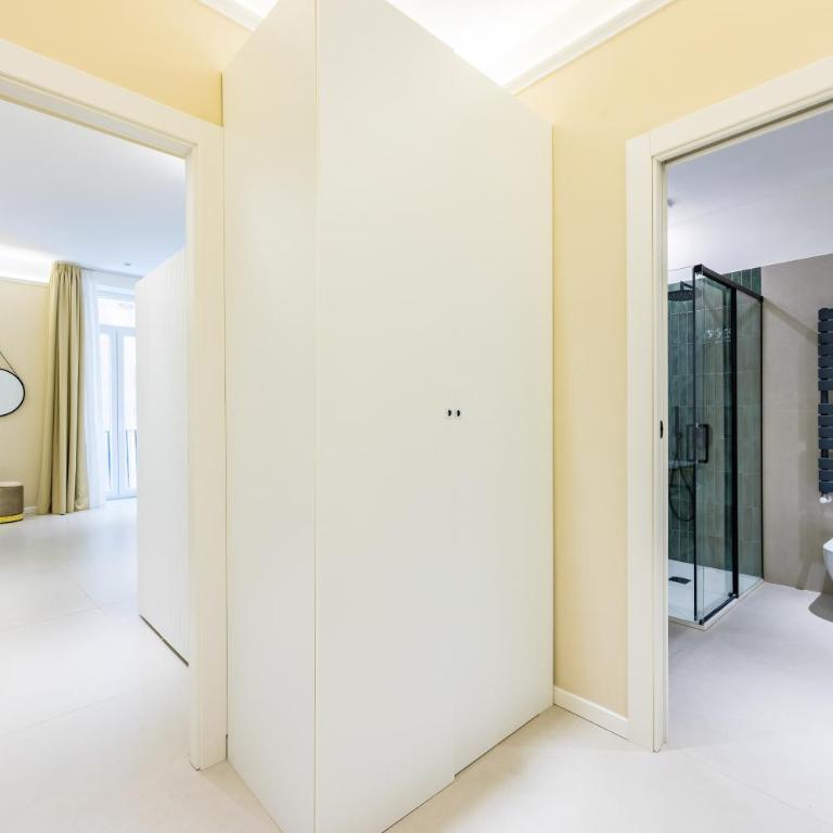 Modern Spacious Apartment in the Heart of Naples - Apartment - 68
