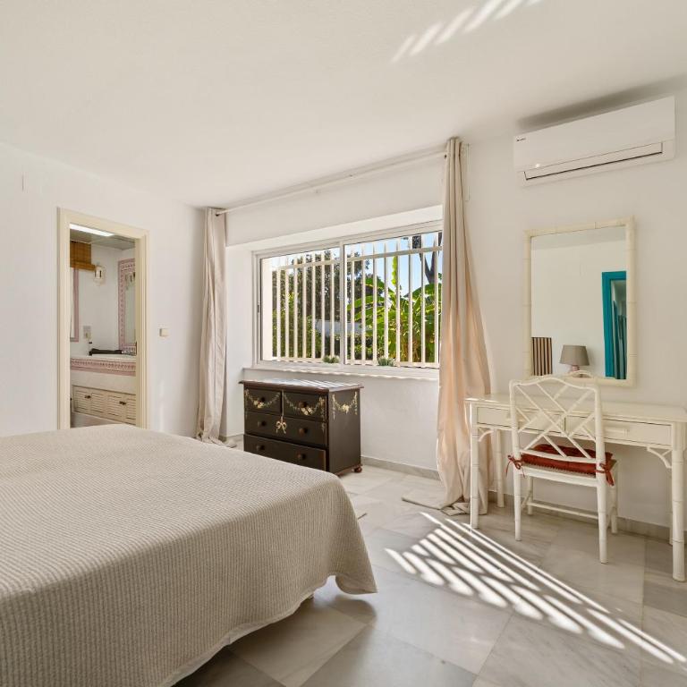 Casa el Sur Beachside in Marbella - Villa - 39