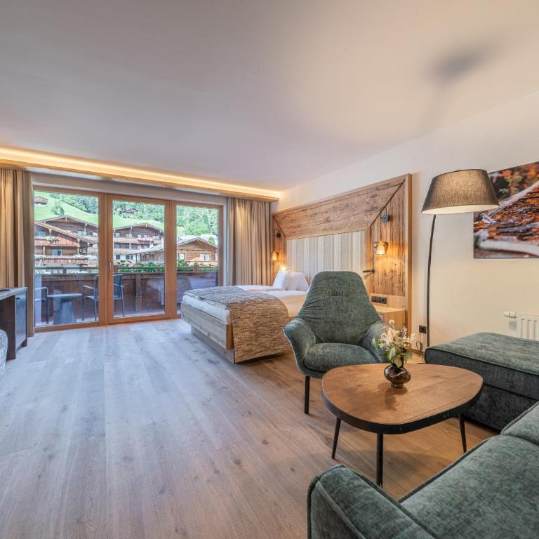 Alpbacherhof - Mountain & Spa Resort - Deluxe Doppelzimmer mit Balkon - 3