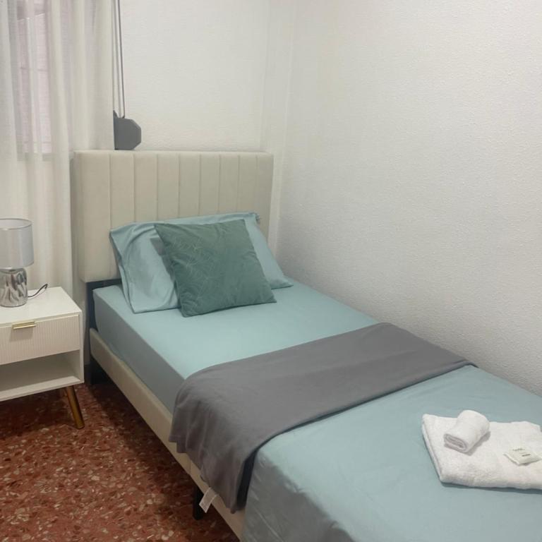 Cataleya Apartment - Three-Bedroom Premium Apartment with Balcony - 9