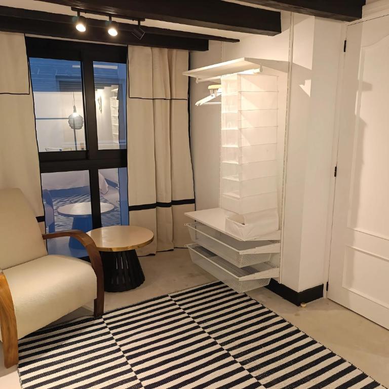 Beautiful Duplex Private Patio Alicante Center - Two-Bedroom Apartment - 22