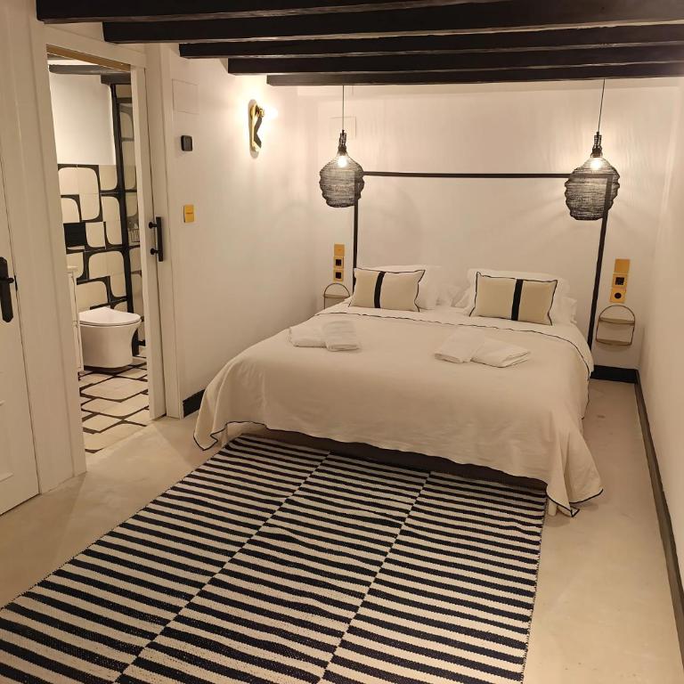 Beautiful Duplex Private Patio Alicante Center - Two-Bedroom Apartment - 26