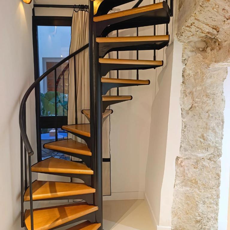 Beautiful Duplex Private Patio Alicante Center - Two-Bedroom Apartment - 30