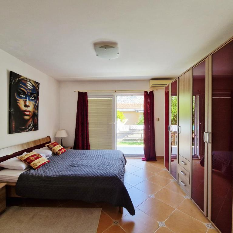 Apartments Andrija - Apartment with Garden View - 5