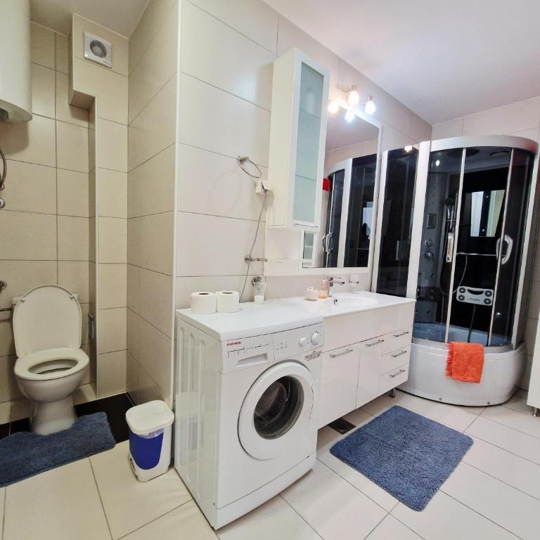 Apartments Andrija - Apartment with Garden View - 11