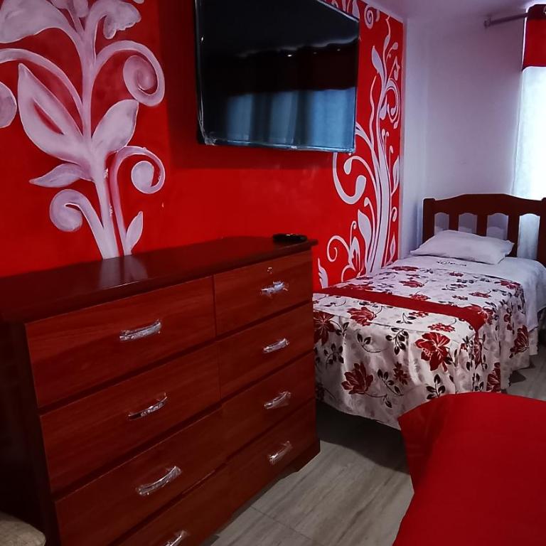 Hotel D'Gloria Churin - Basic Triple Room - 2