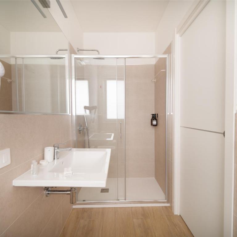 Ardenne Guest House - Double Room with Private Bathroom - 13