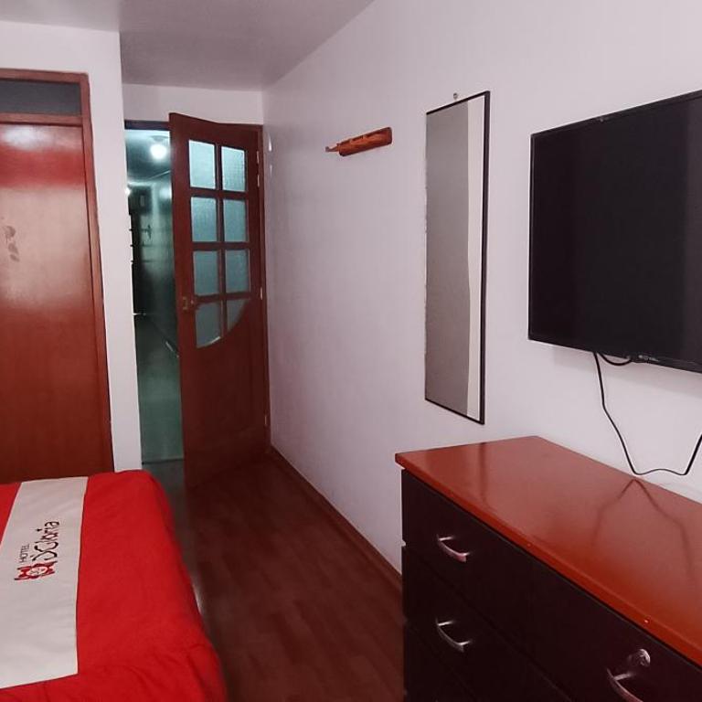 Hotel D'Gloria Churin - Twin Room with City View - 6
